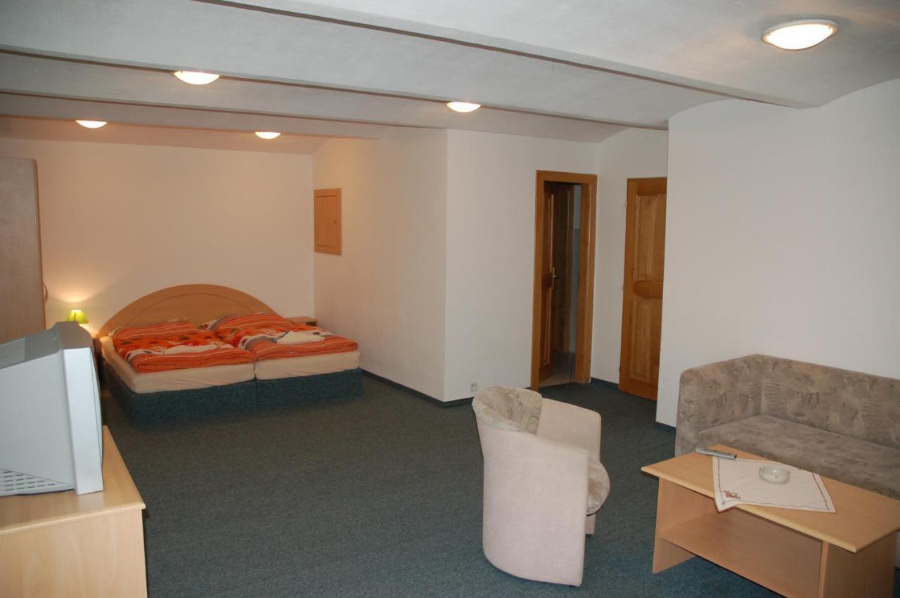 Penzion U Vlka Ceske Budejovice Rom bilde
